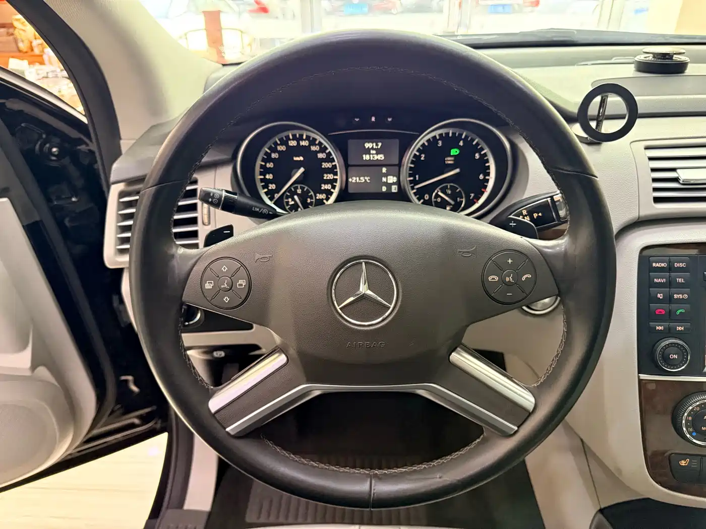 Mercedes-Benz R-Class 2011 R 350 L 4MATIC фото 16