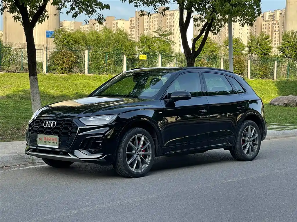 Audi Q5L 2022 40T Fashion Dynamic