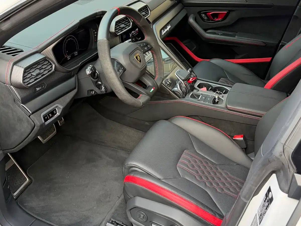 Lamborghini Urus 2022 4.0T V8 Performante фото 10