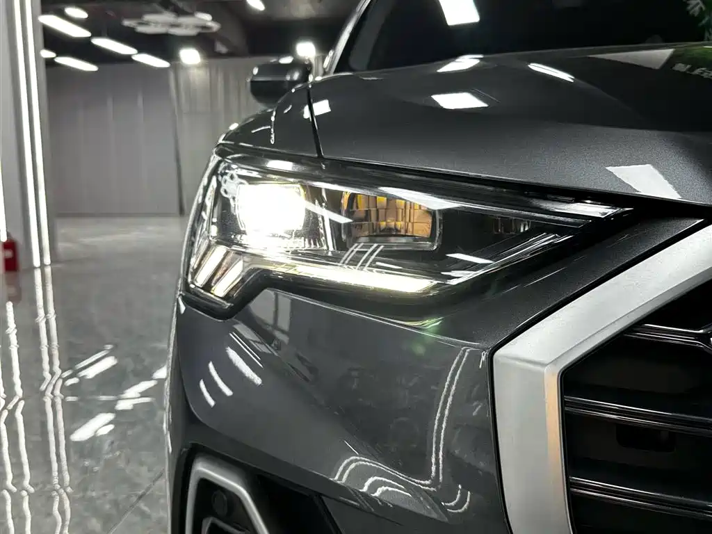 Audi Q3 2022 35 TFSI Fashion Dynamic фото 9