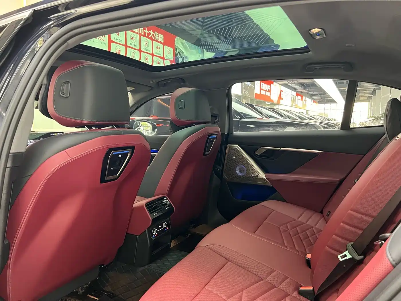 BMW 5 Series 2025 530Li Premium M Sport Package фото 11
