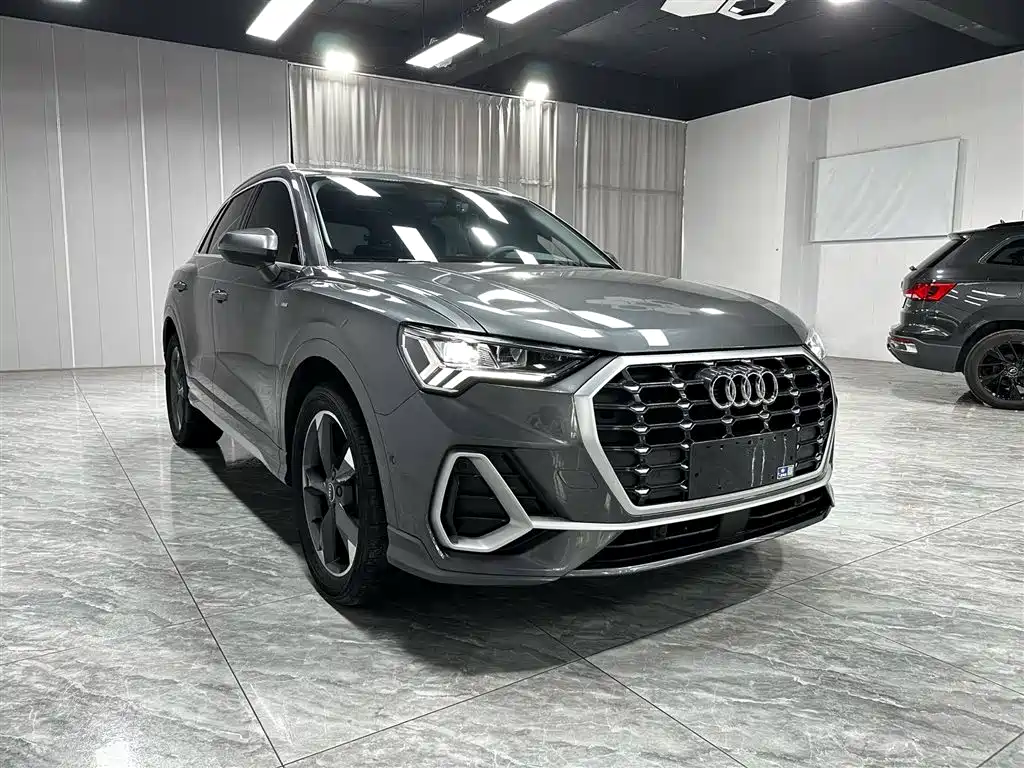 Audi Q3 2022 35 TFSI Fashion Dynamic фото 3