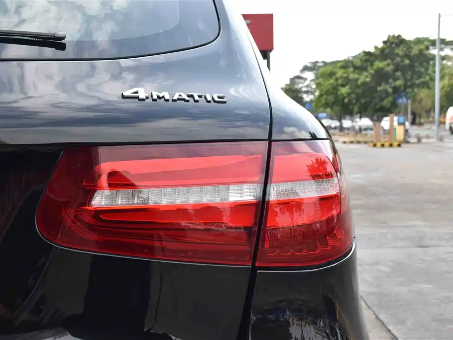 Mercedes-Benz GLC 2018 GLC 300 4MATIC Dynamic фото 20