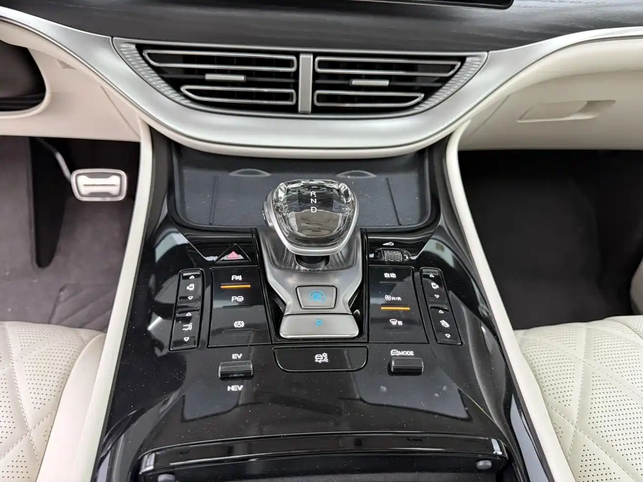 Denza D9 2026 2025 Model DM-i Smart Drive Edition 1020 AWD Flagship