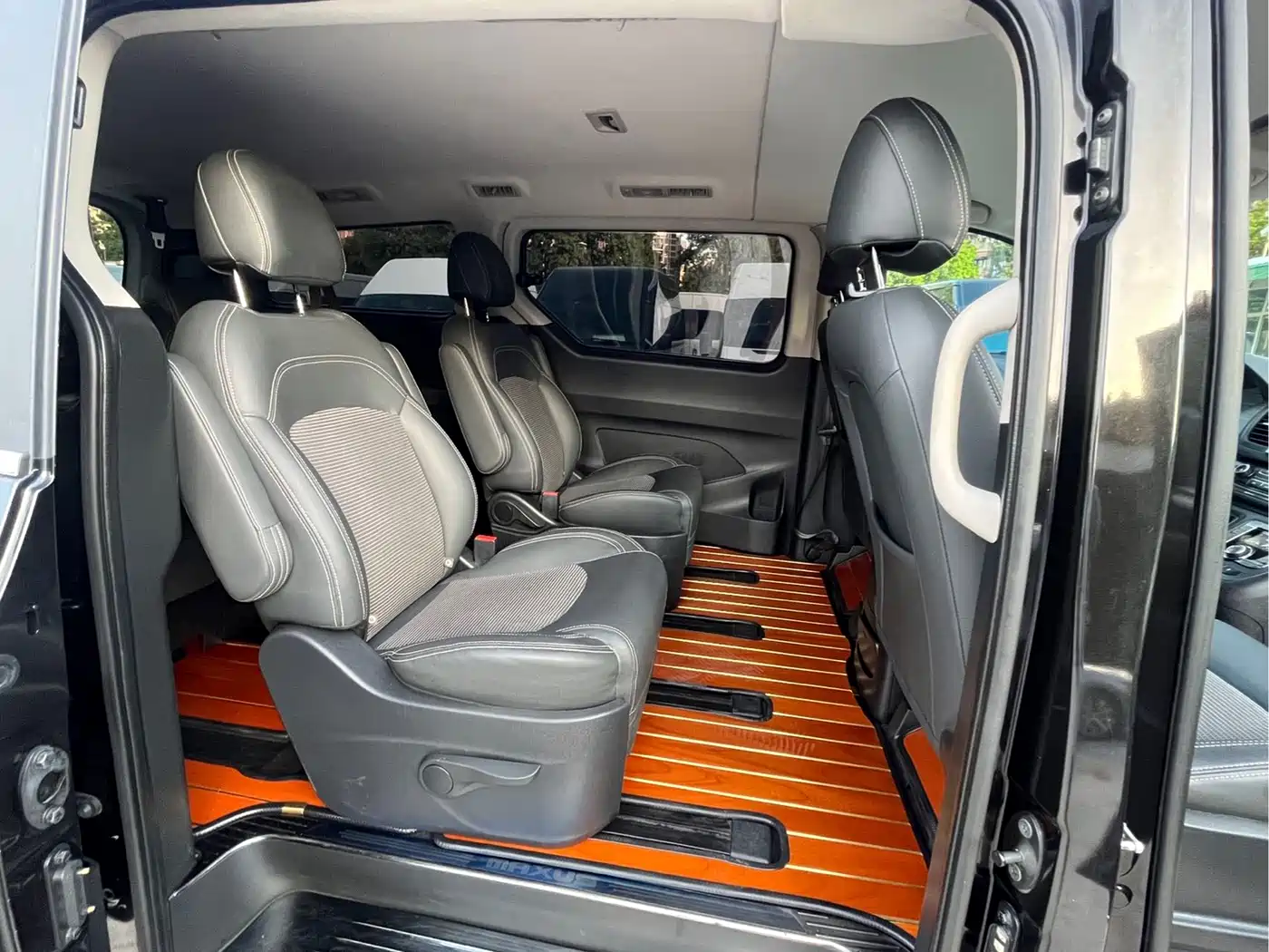 SAIC Maxus Maxus G10 2019 2018 PLUS 1.9T Manual Elite Edition Diesel
