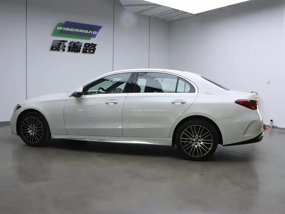 Mercedes-Benz C-Class 2023 Facelift C 260 L фото 6