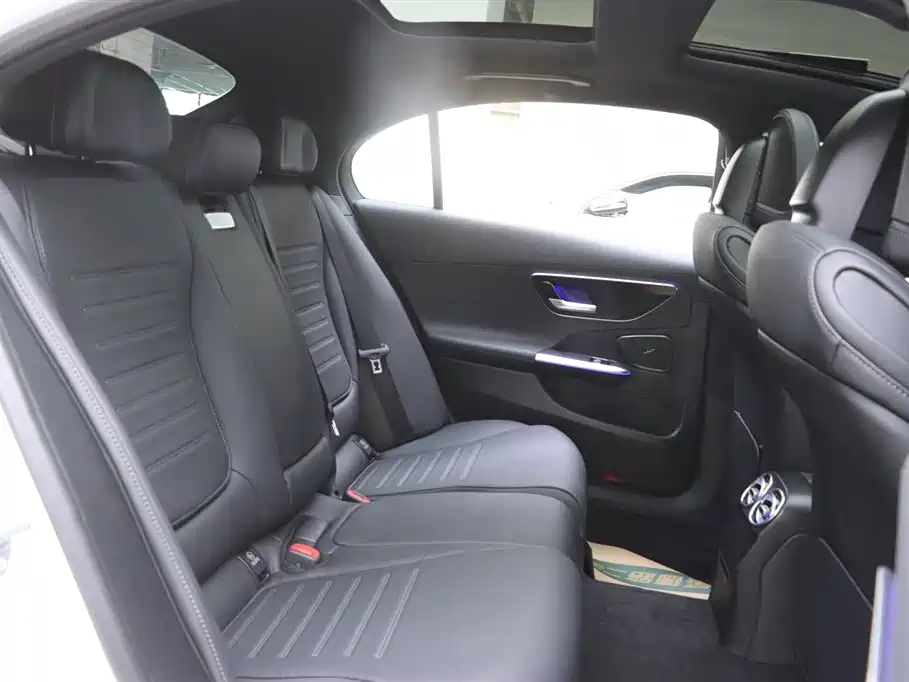 Mercedes-Benz C-Class 2023 Facelift C 260 L фото 17