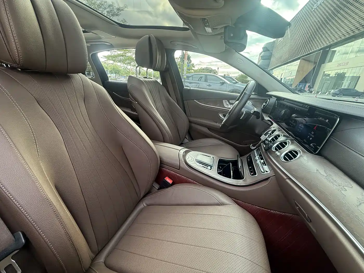 Mercedes-Benz E-Class 2021 E 300 L Luxury фото 8