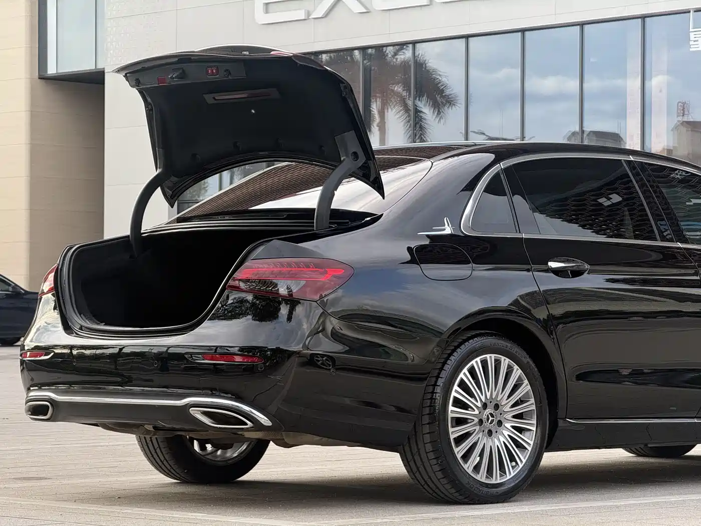 Mercedes-Benz E-Class 2021 E 300 L Luxury фото 22