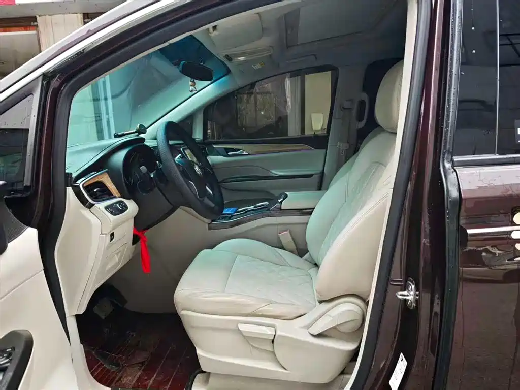 Buick GL8 2018 ES 28T Comfort Type China VI фото 4