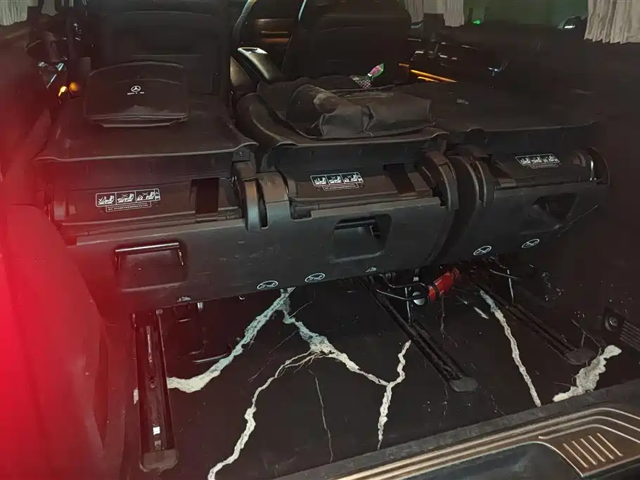 MERCEDES-BENZ V CLASS