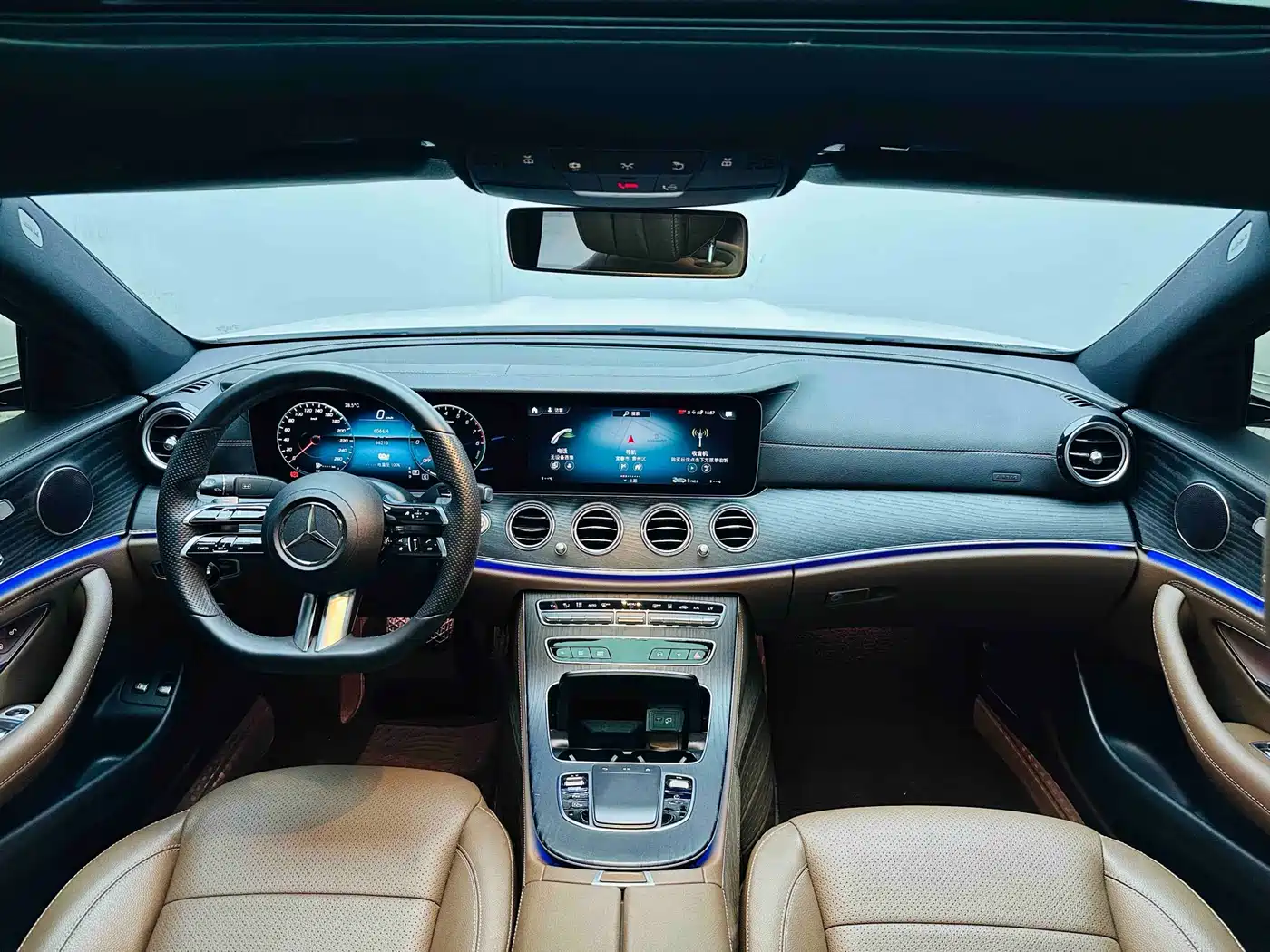 Mercedes-Benz E-Class New Energy 2022 E 350 e L Plug-in Hybrid Sports Sedan фото 7