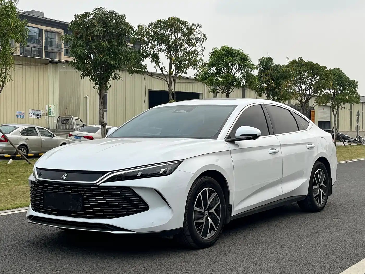 BYD Qin L 2024 DM-i 120KM Superior Edition