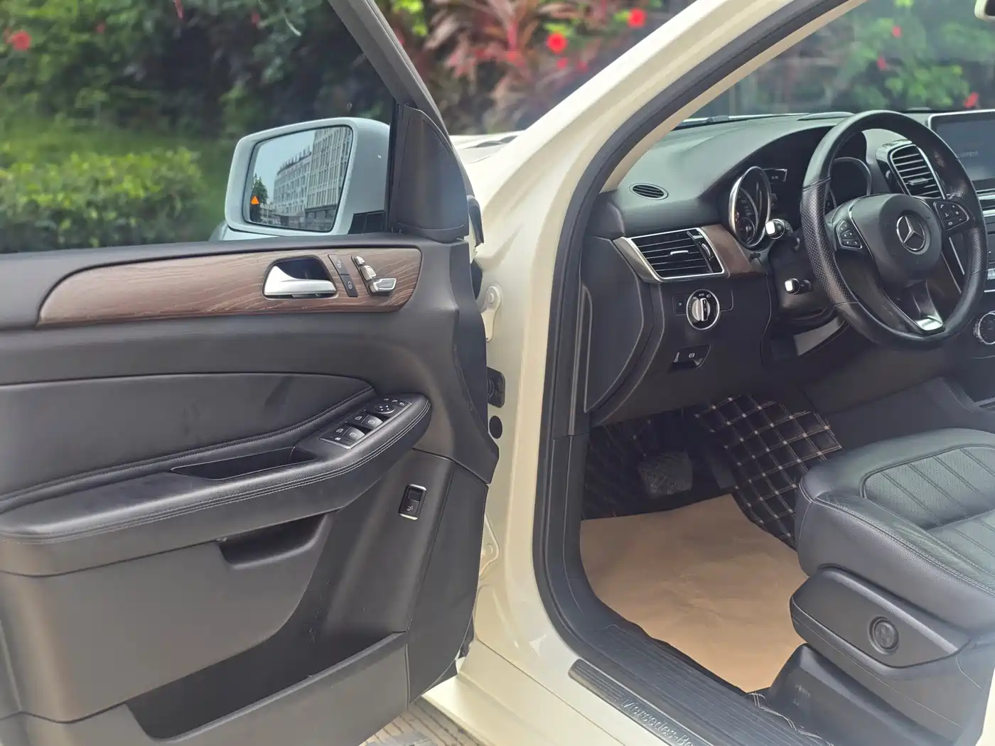 Mercedes-Benz GLE 2015 GLE 400 4MATIC фото 21