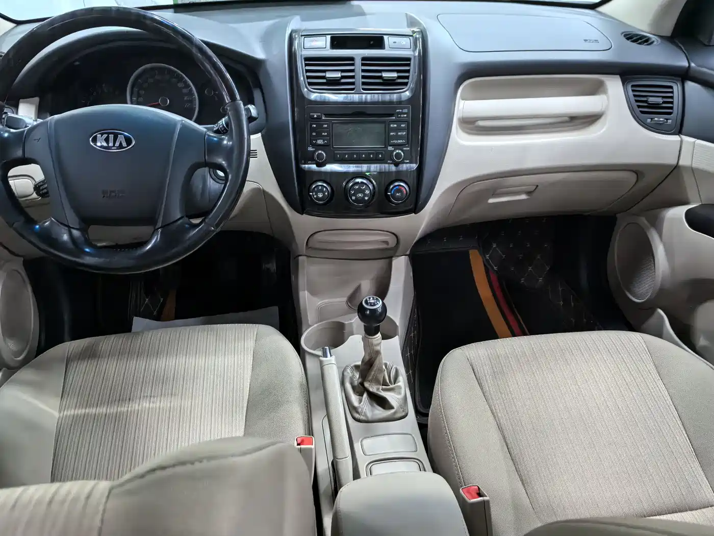 Kia Sportage 2013 2.0L Manual 2WD GL фото 9