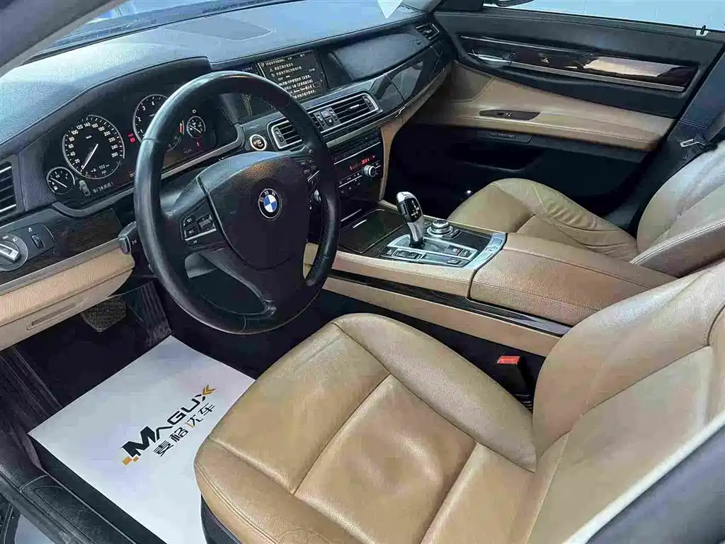BMW 7 Series 2011 730Li Elegance фото 7