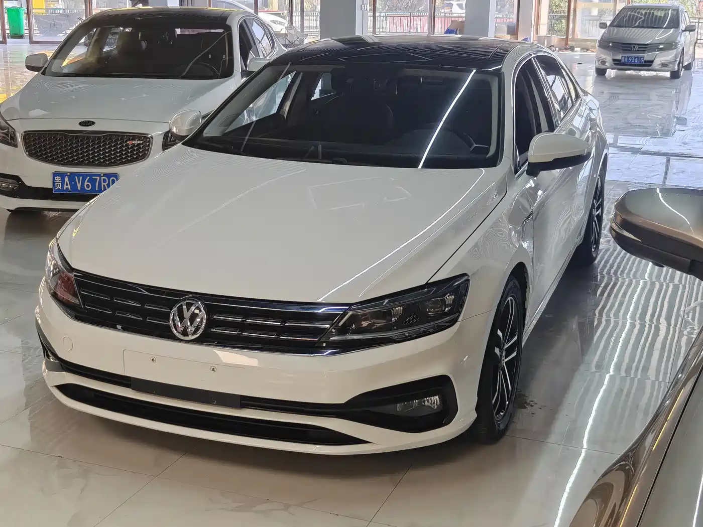 Volkswagen Lamando 2021 280TSI DSG Comfort Edition фото 2
