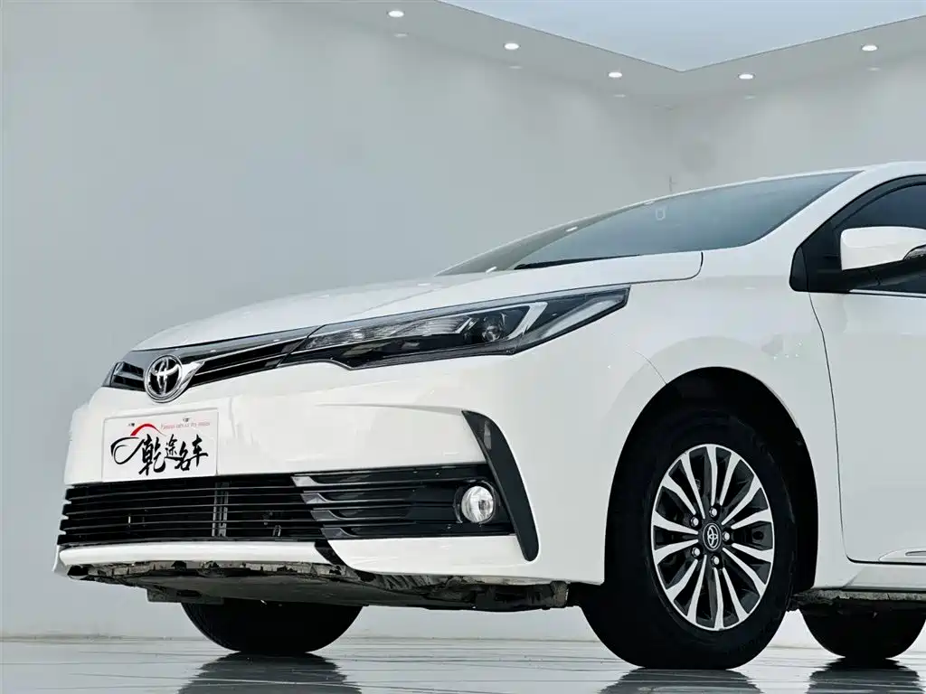 Toyota Corolla 2018 1.2T S-CVT GL-i Smart Shine Edition фото 8
