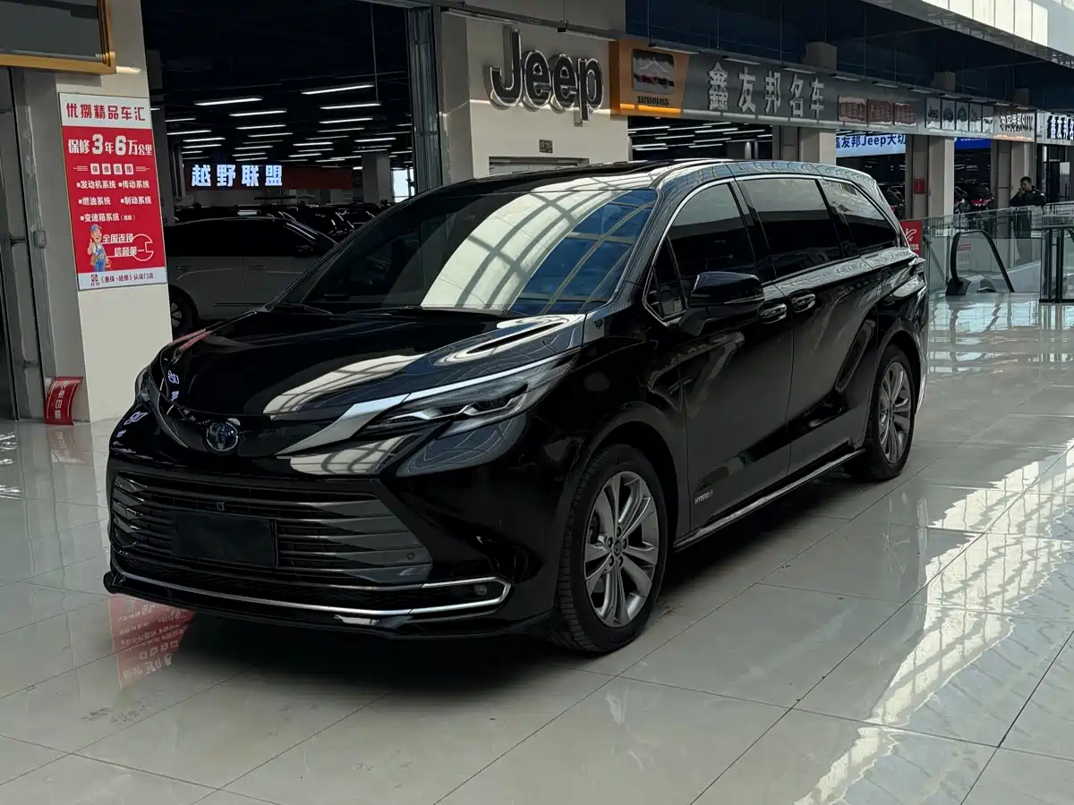 Toyota Sienna 2023 2.5L Hybrid Premium Edition