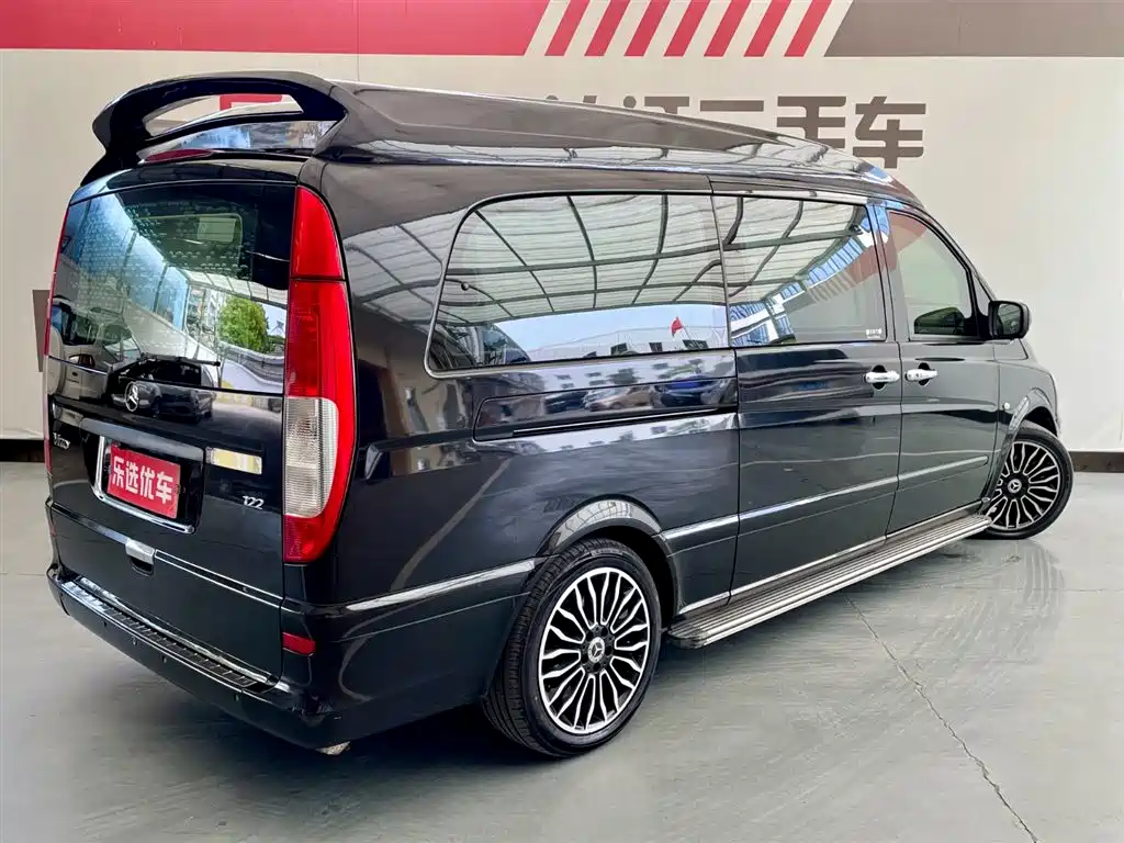 Mercedes-Benz Vito 2013 Model 3.0L Elite Edition фото 5