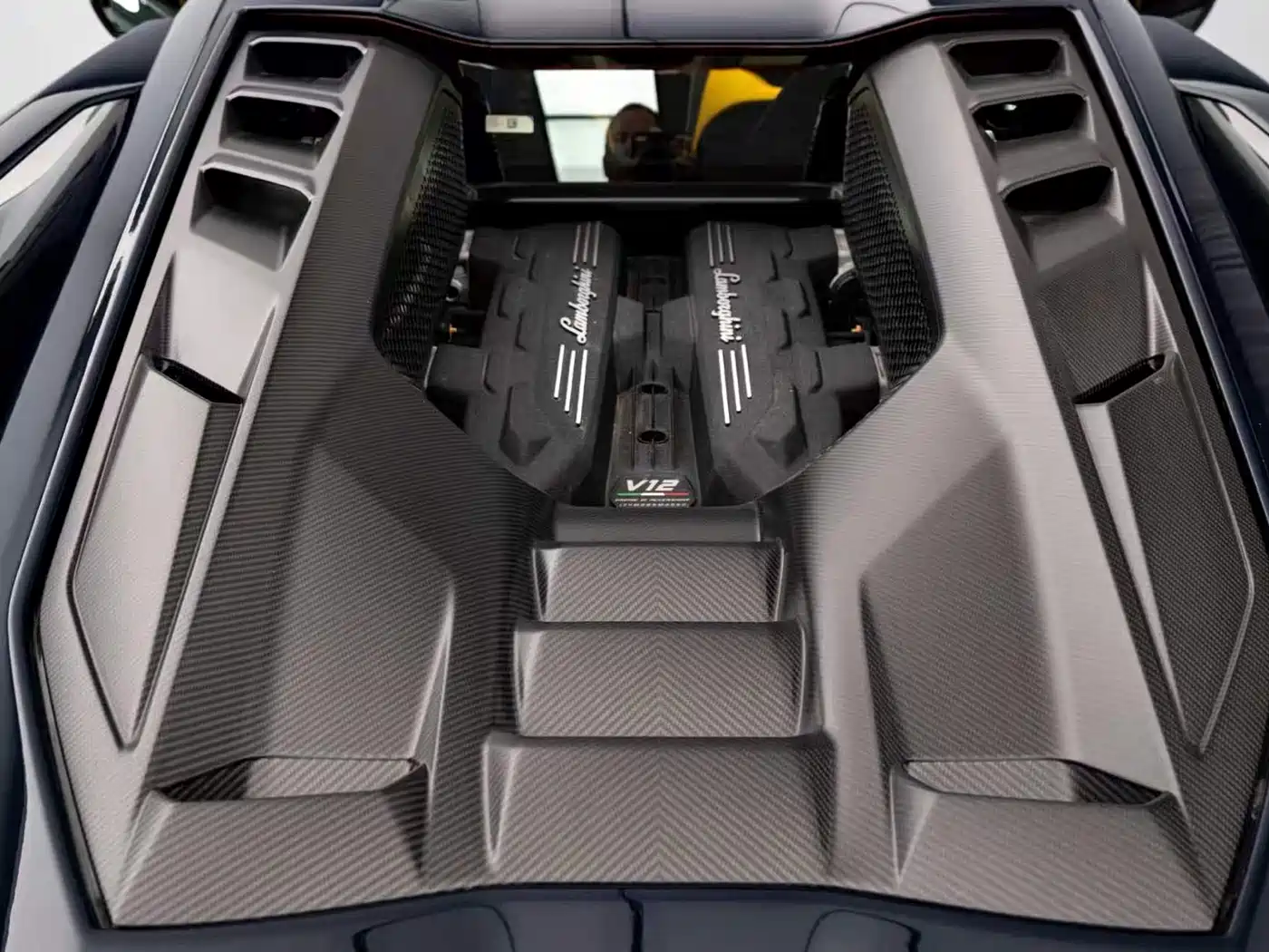 Lamborghini Revuelto 2025 2023 6.5L PHEV Standard