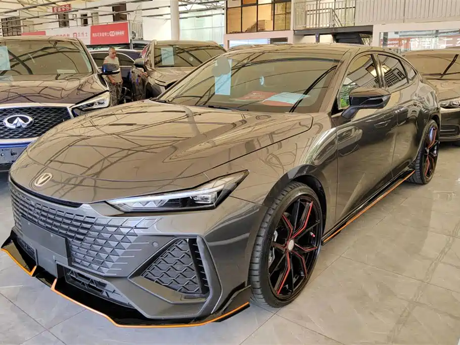 Changan UNI-V 2022 2.0T Speed Leader Edition