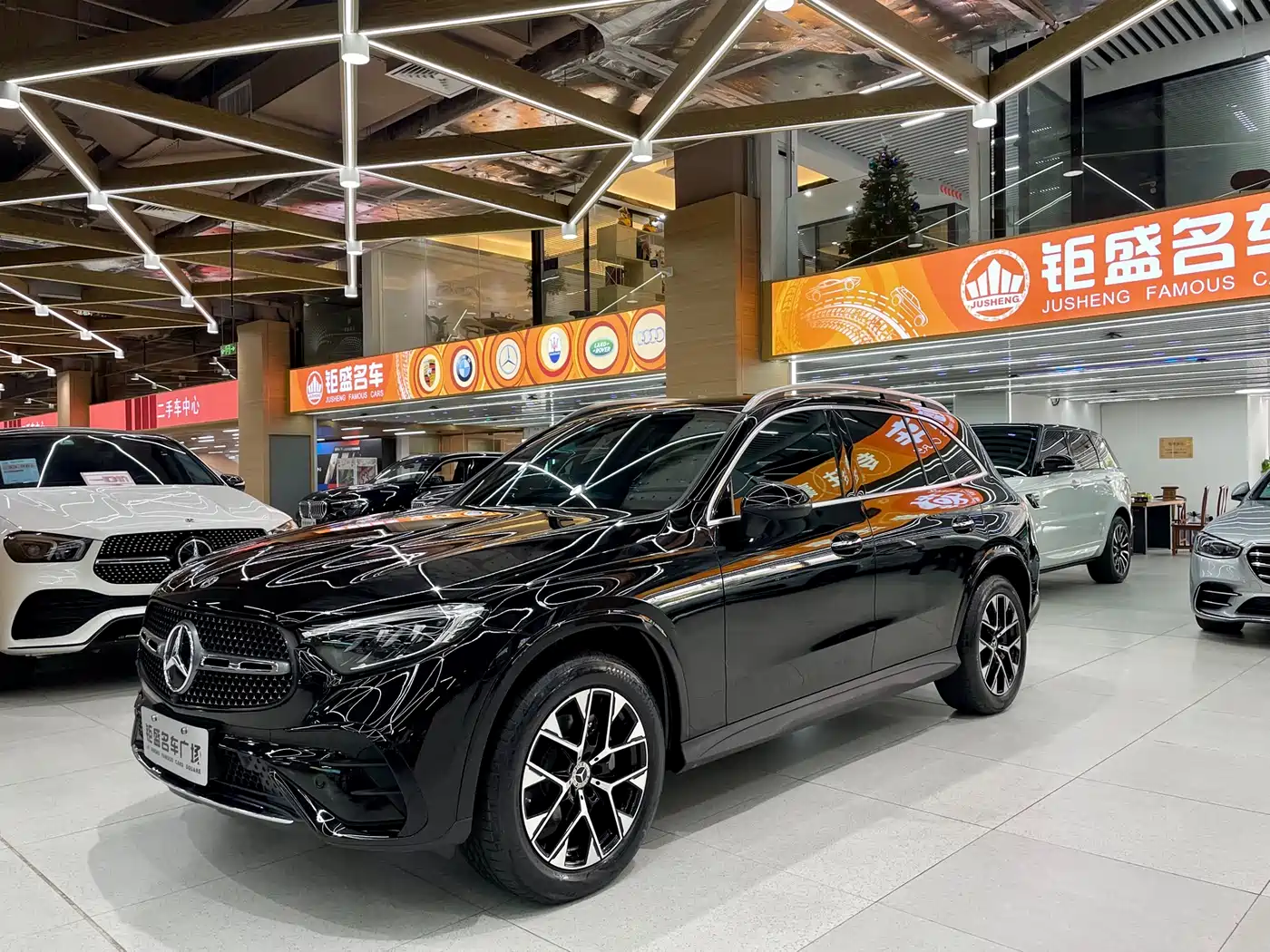 Mercedes-Benz GLC 2023 GLC 260 L 4MATIC Luxury 5-Seater