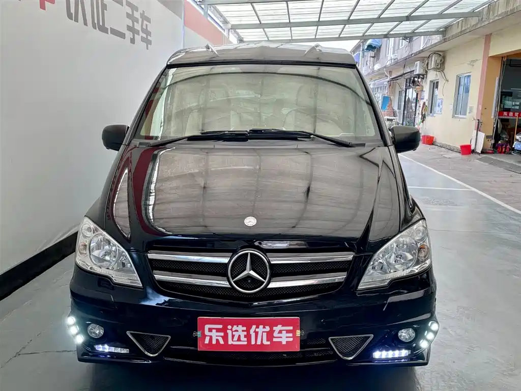 Mercedes-Benz Vito 2013 Model 3.0L Elite Edition фото 2