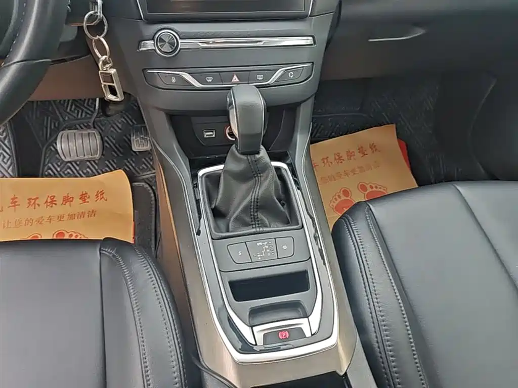 Peugeot 408 2016 1.6T Automatic Luxury Edition фото 14