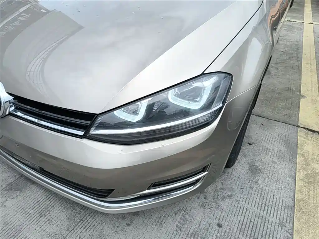 Volkswagen Golf 2015 1.4TSI Automatic Luxury фото 24