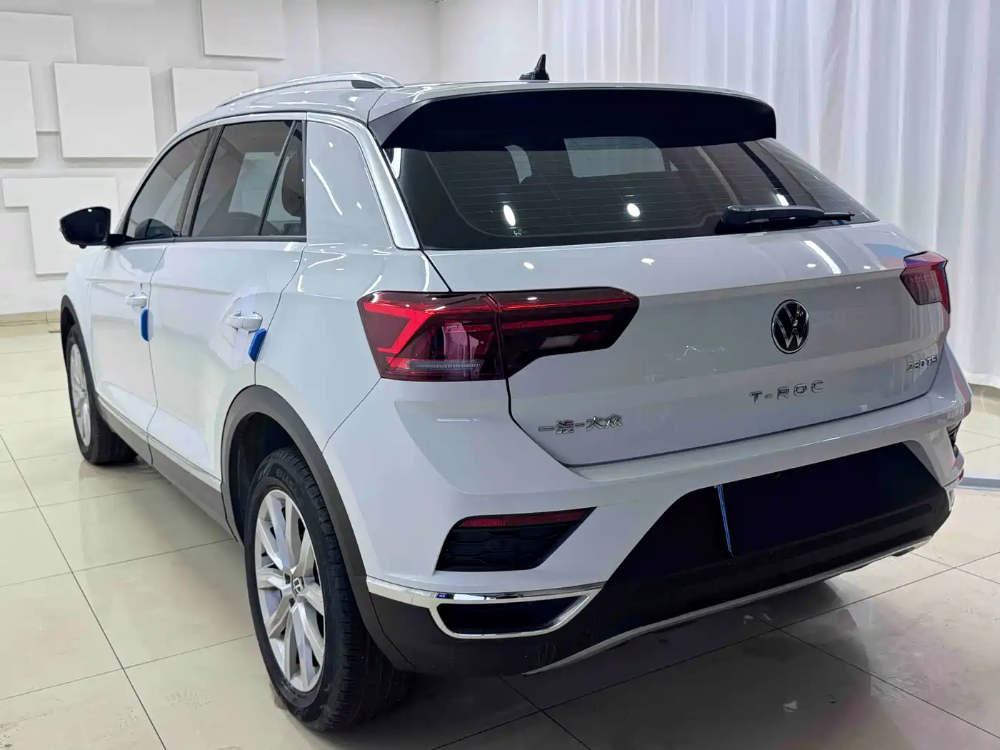 Volkswagen T-ROC 2022 280TSI DSG 2WD Elite PLUS фото 4