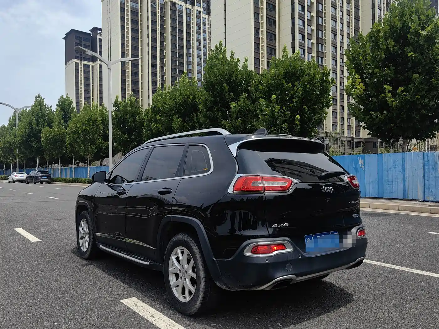 Фото 3 - Jeep Cherokee