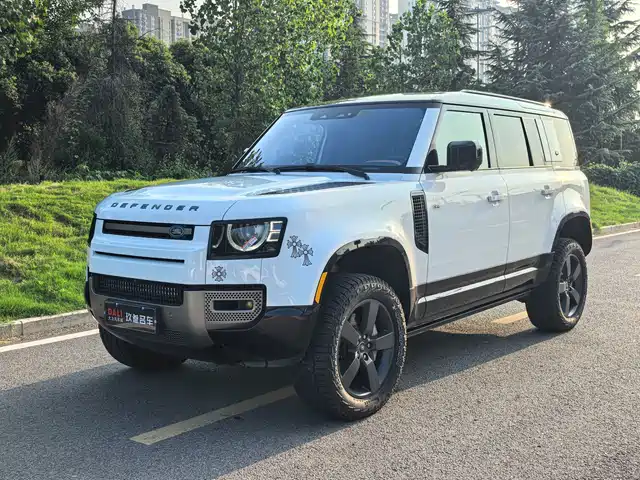 Land Rover Defender 110 3.0T P400 X-DYNAMIC HSE
