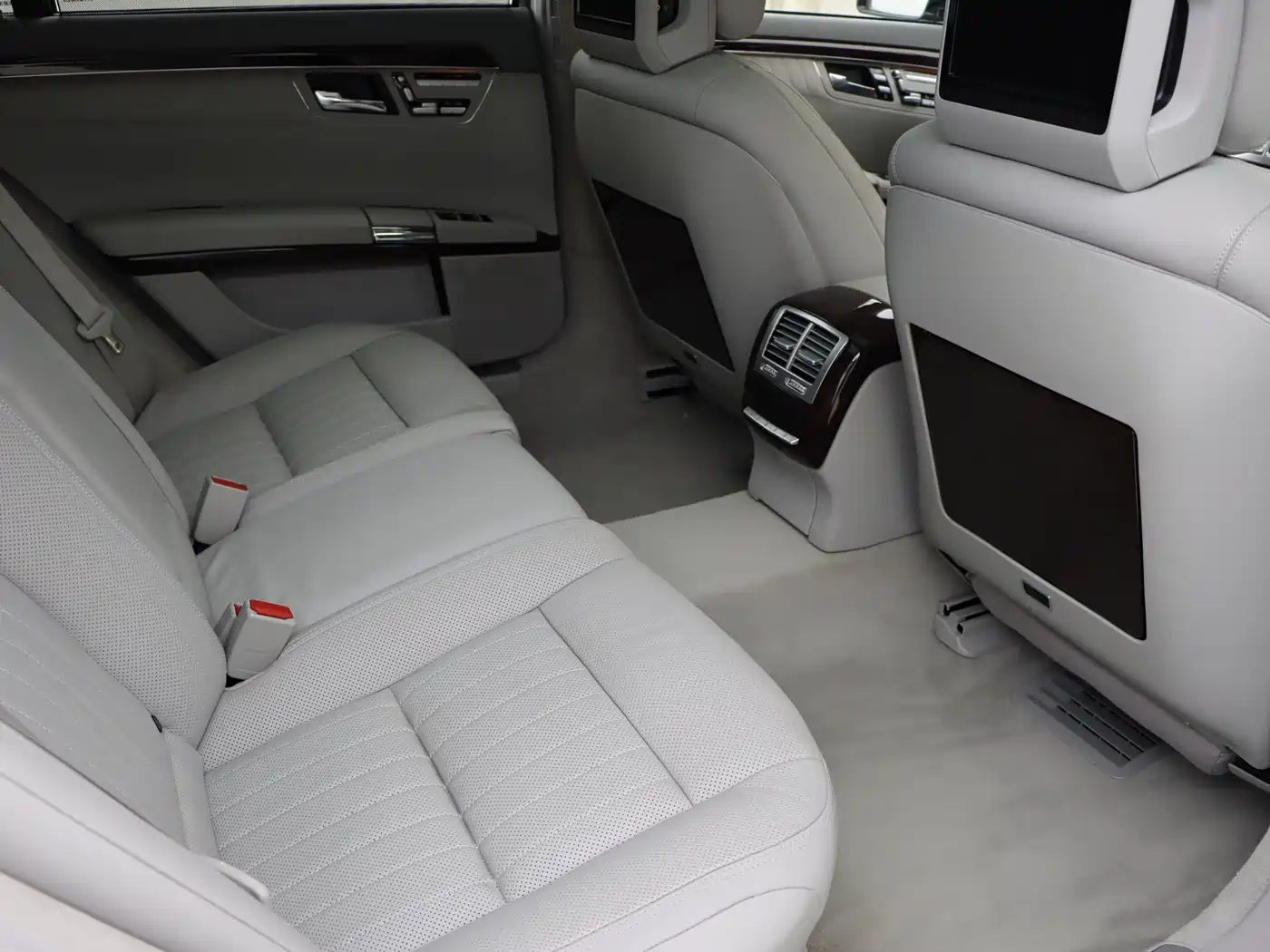 Mercedes-Benz S-Class 2010 S 600 L фото 13