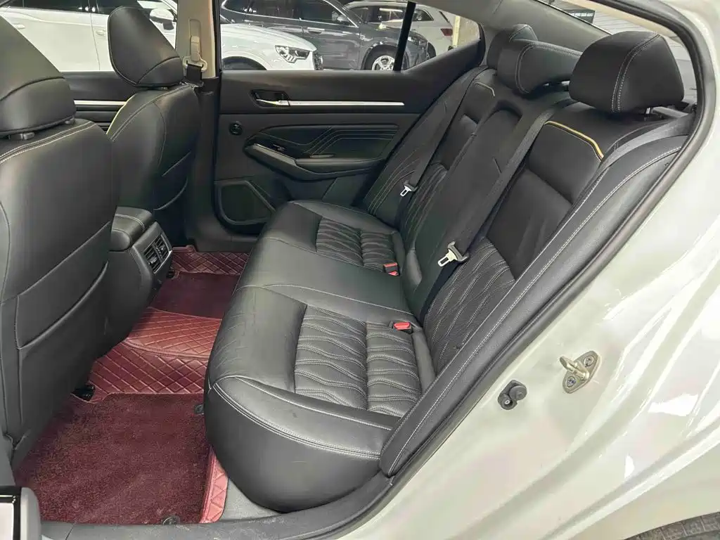 صورة 19 - Nissan Teana