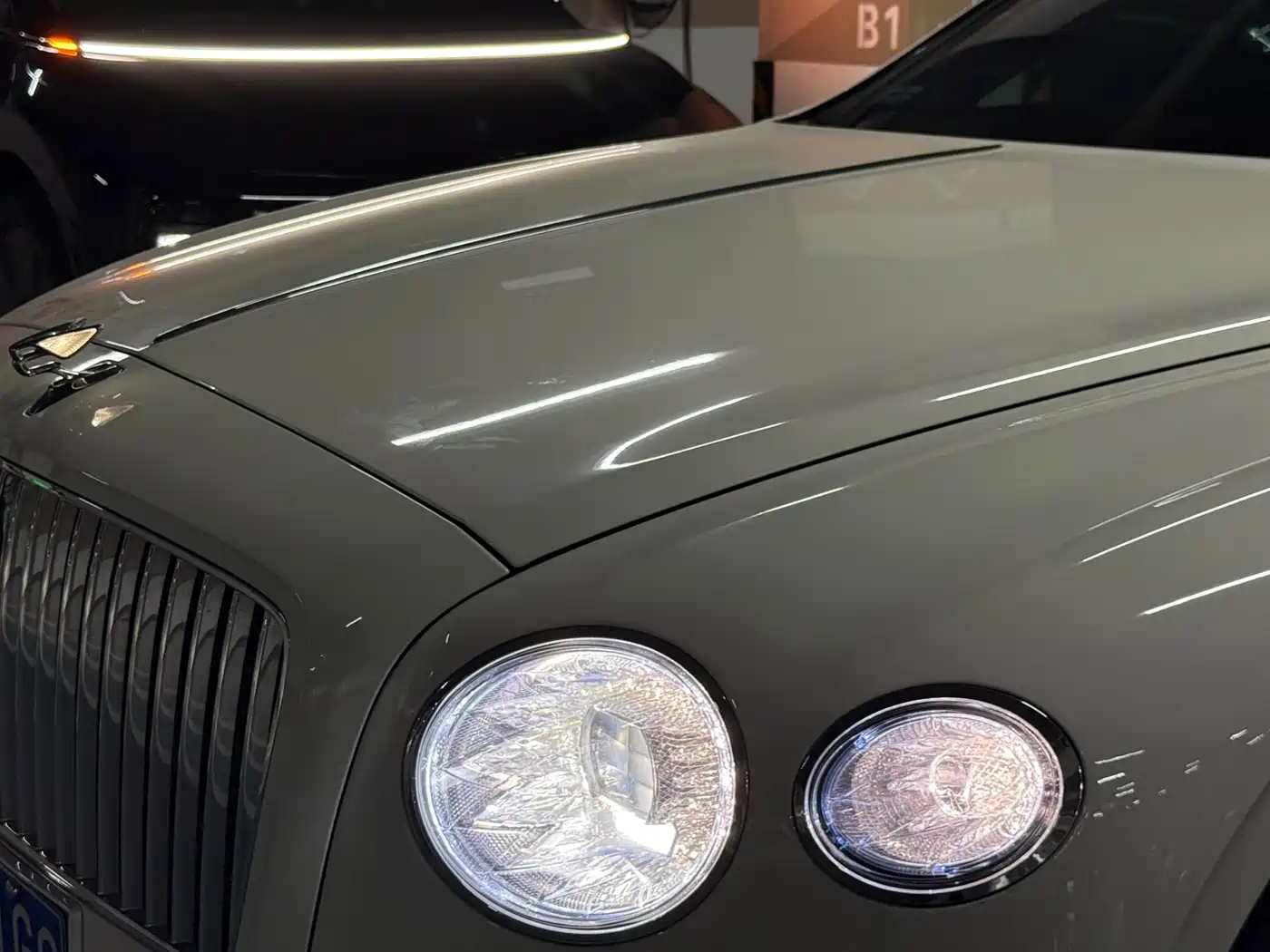Фото 3 - Bentley Flying Spur