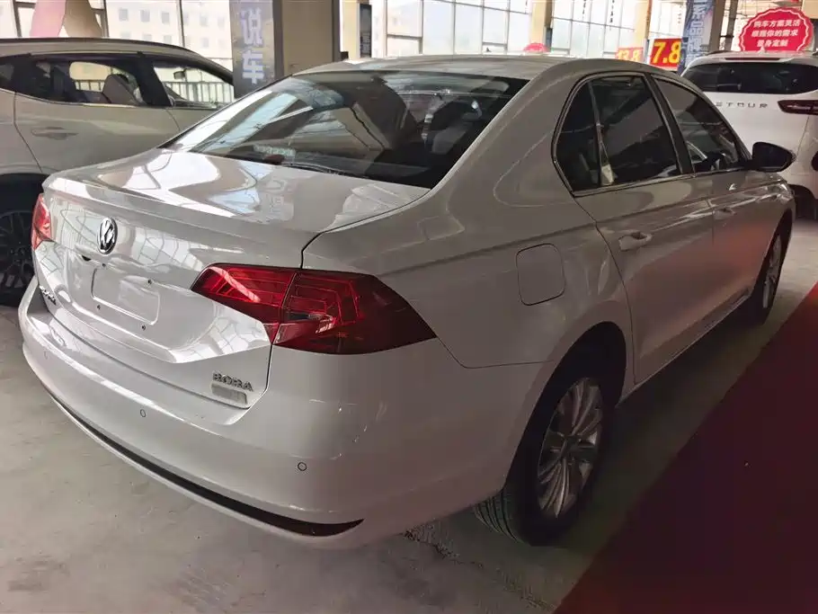 Volkswagen Bora 2019 Bora Legend 1.5L Automatic Fashion China VI фото 3
