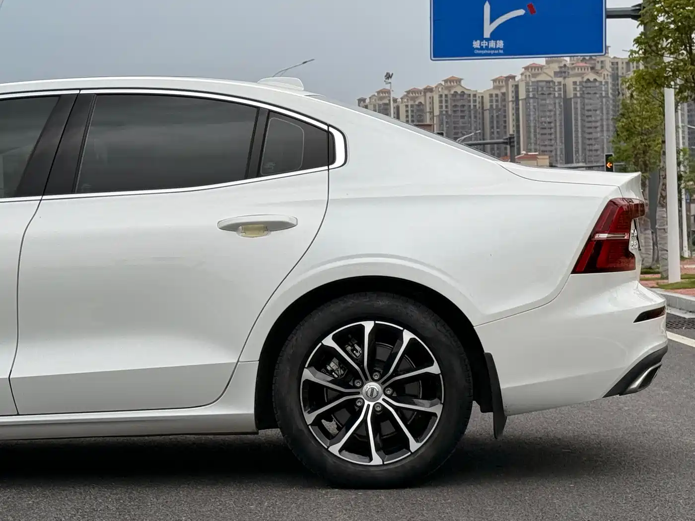 Volvo S60 2022 2022 B4 Smart Comfort Luxury Edition