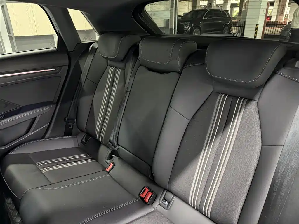 Audi A3 2024 Model Sportback 35 TFSI Fashion Sport фото 10