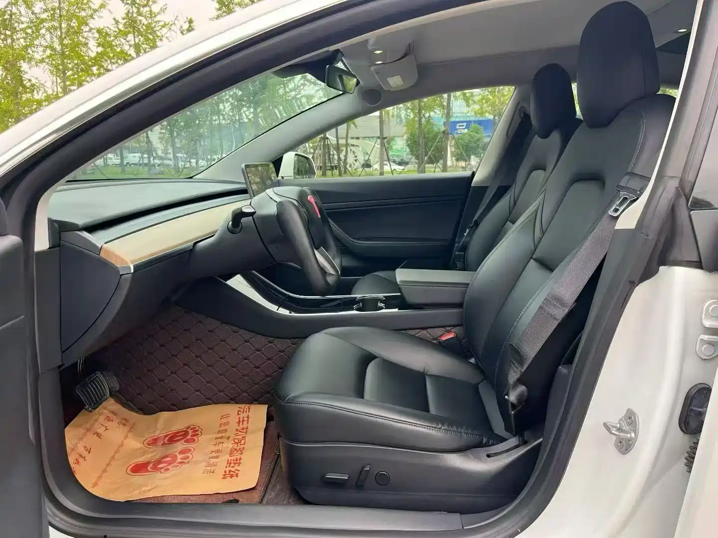 Фото 9 - Tesla Model 3