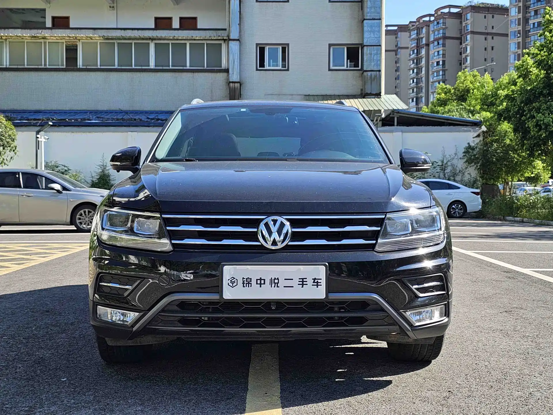 Фото 2 - Volkswagen Tiguan L