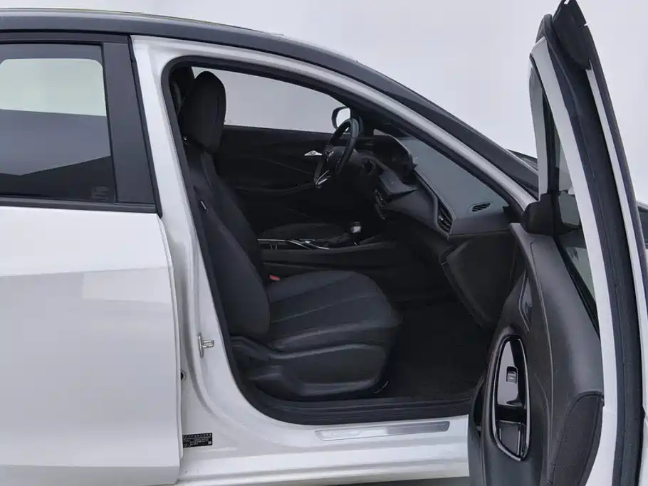 Фото 8 - Buick Verano