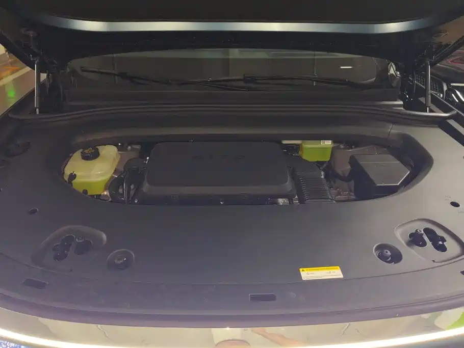 AITO Wenjie AITO M8 2026 2025 Range Extender Max+ Edition 53.4kWh 5-seater
