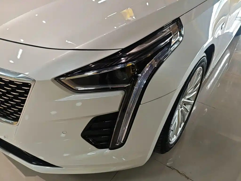 Фото 24 - Cadillac CT6