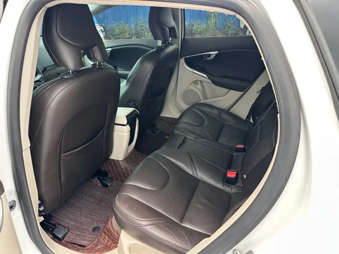 Фото 9 - Volvo V40