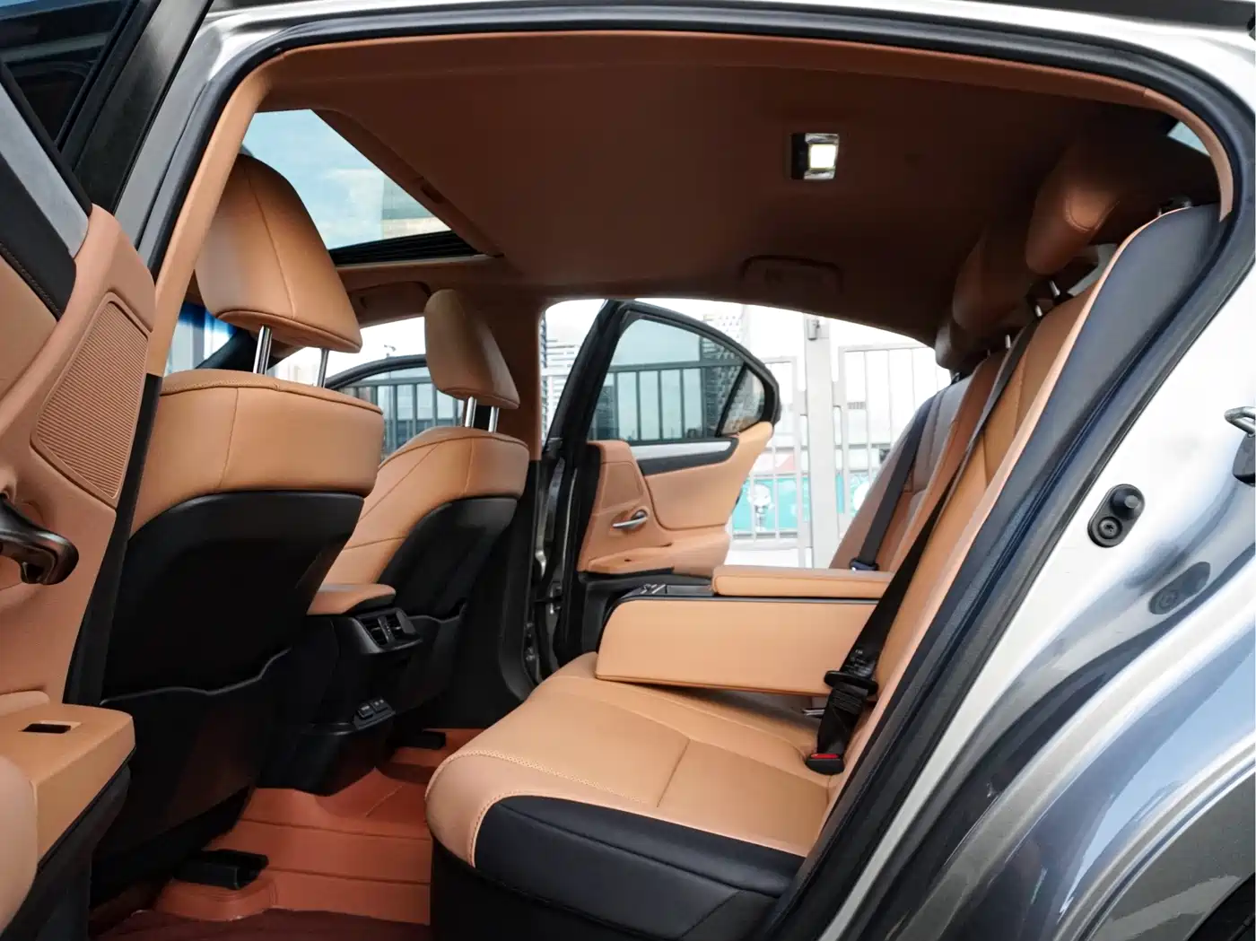 Lexus ES 2025 2025 300h Ultimate Edition