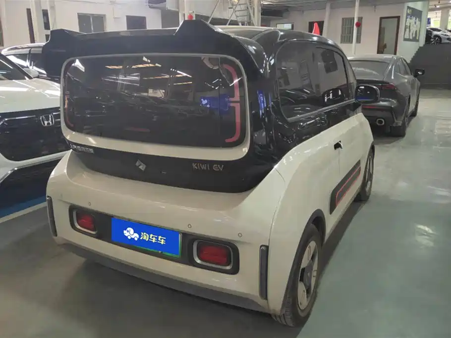 BAOJUN KIWI EV