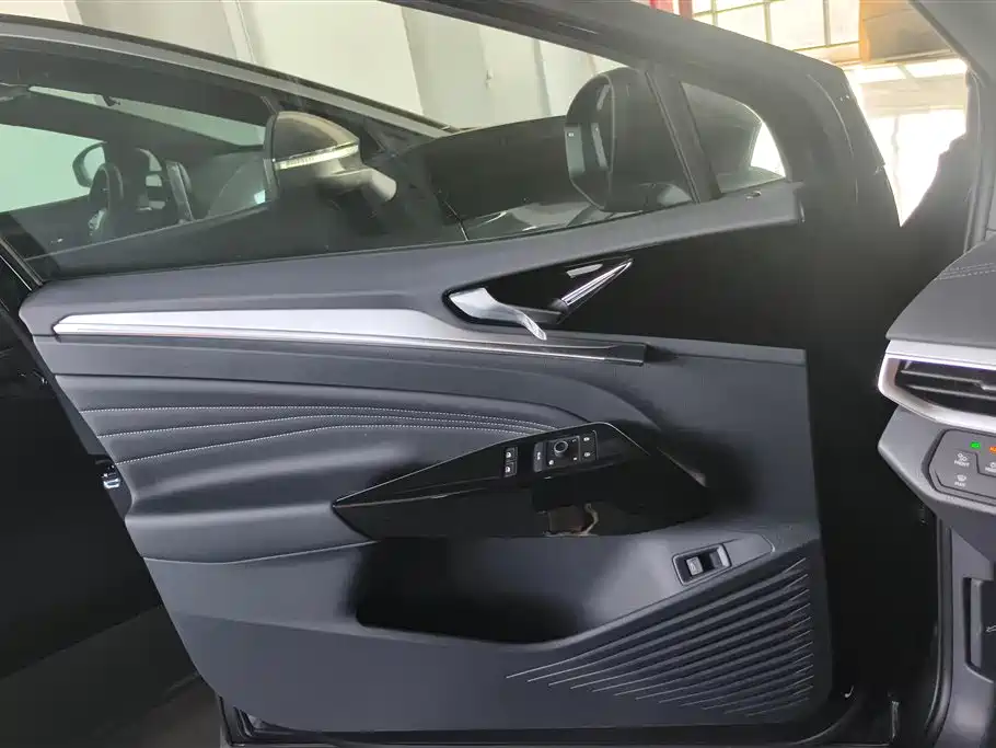 VOLKSWAGEN ID.4 CROZZ