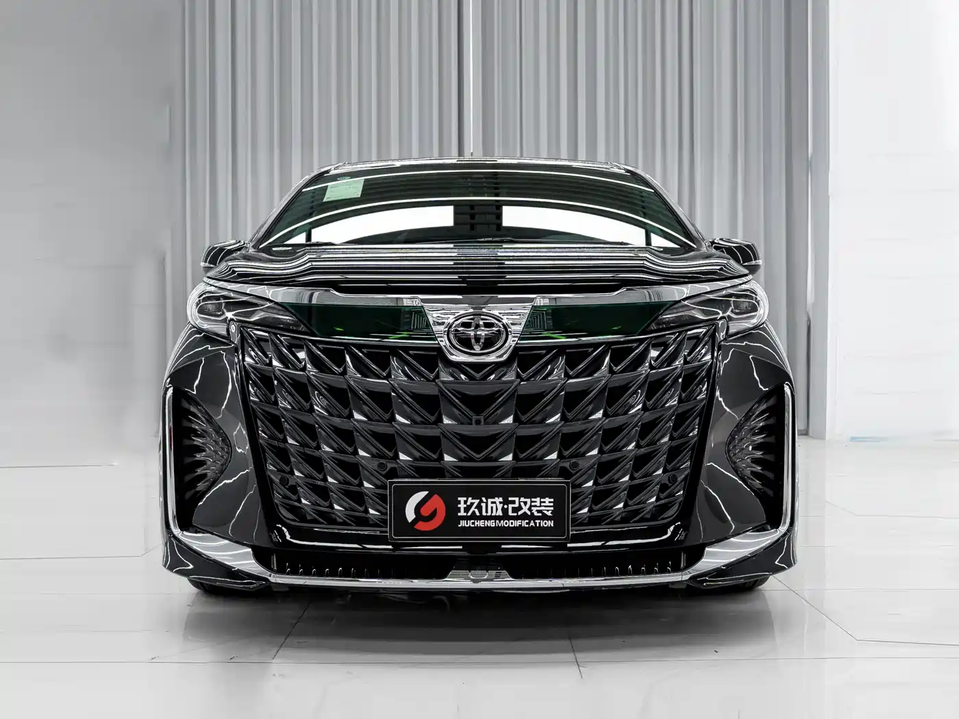 Toyota Sienna 2024 2.5L Hybrid Comfort Edition фото 2