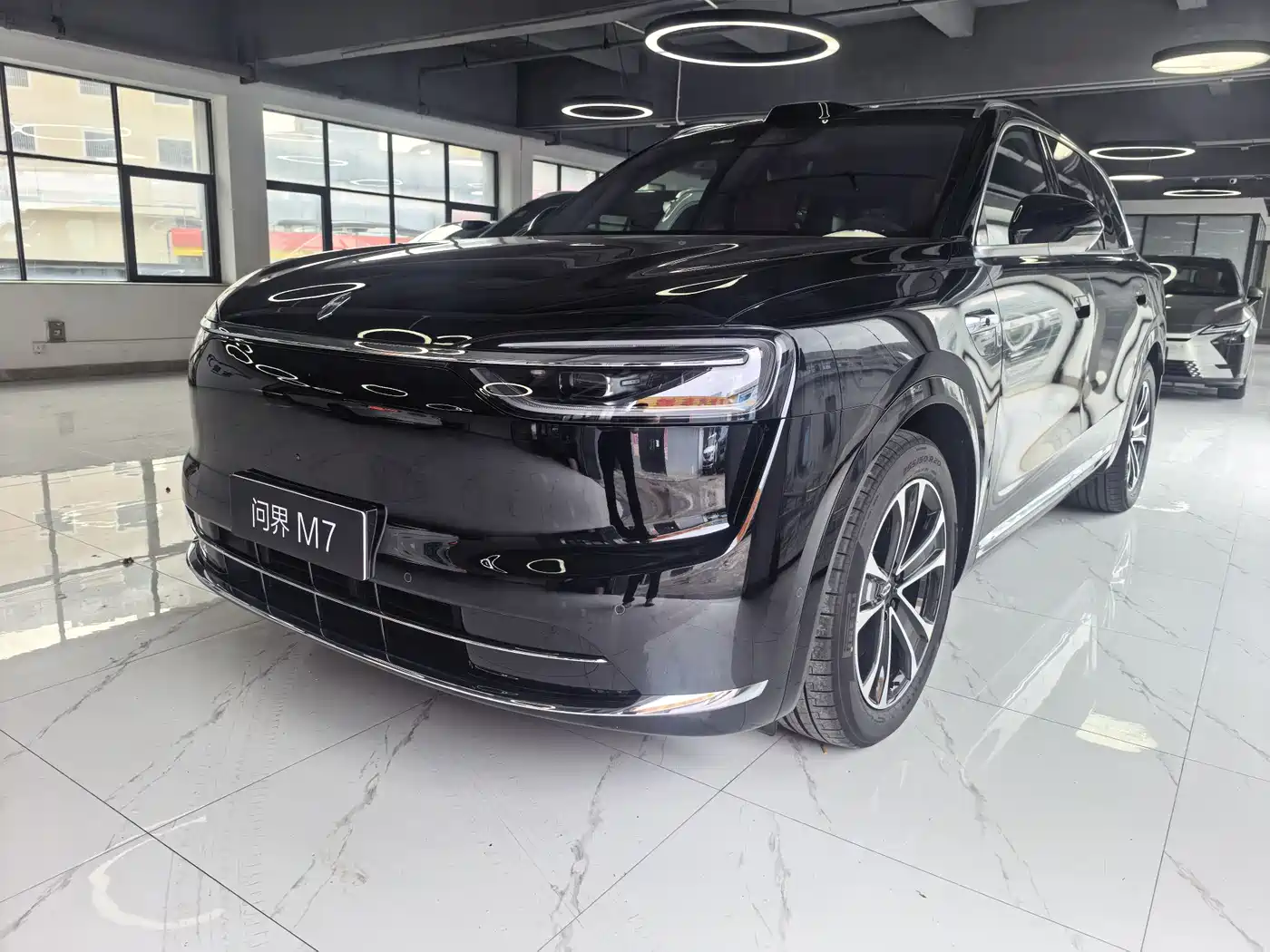 AITO Wenjie AITO M7
